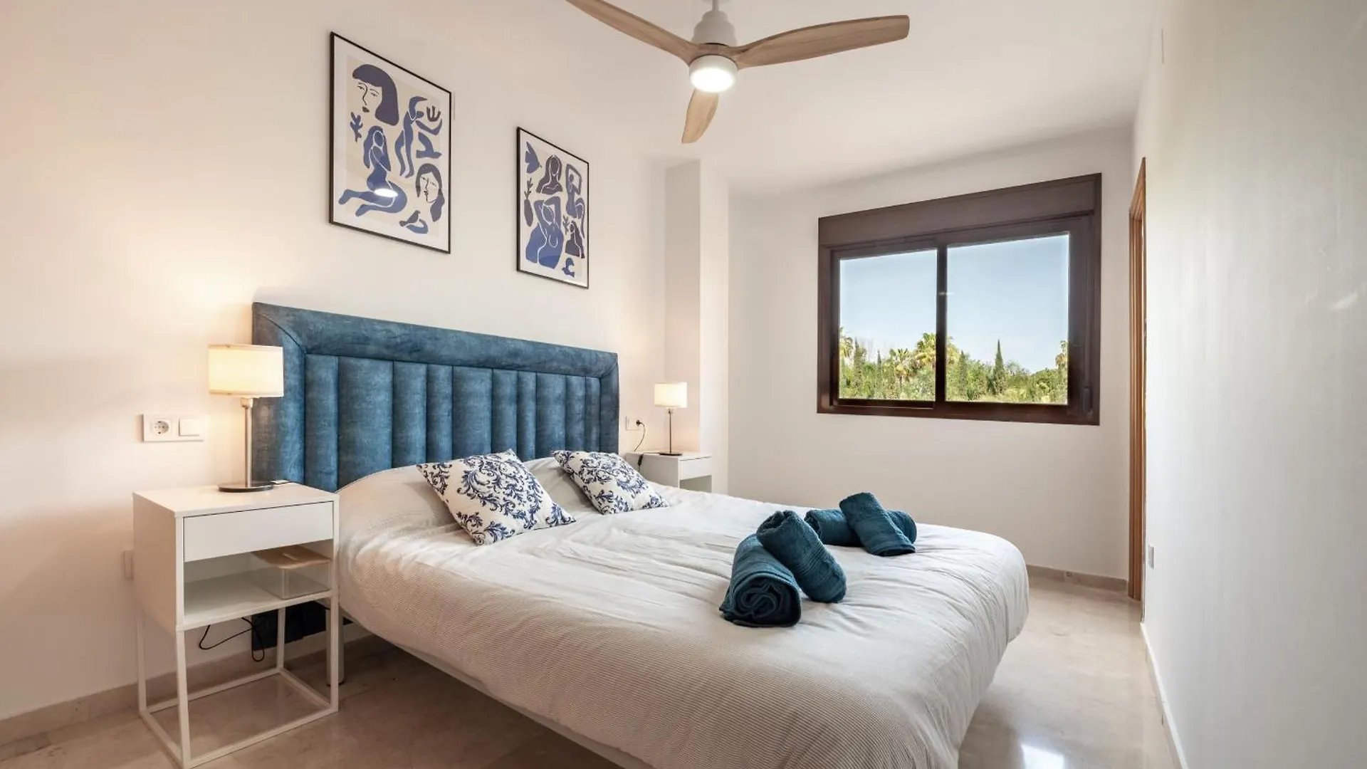 Lejlighed Amplio Apartamento De 3 Dormitorios Junto A La Playa, Costalita, Estepona Spanien