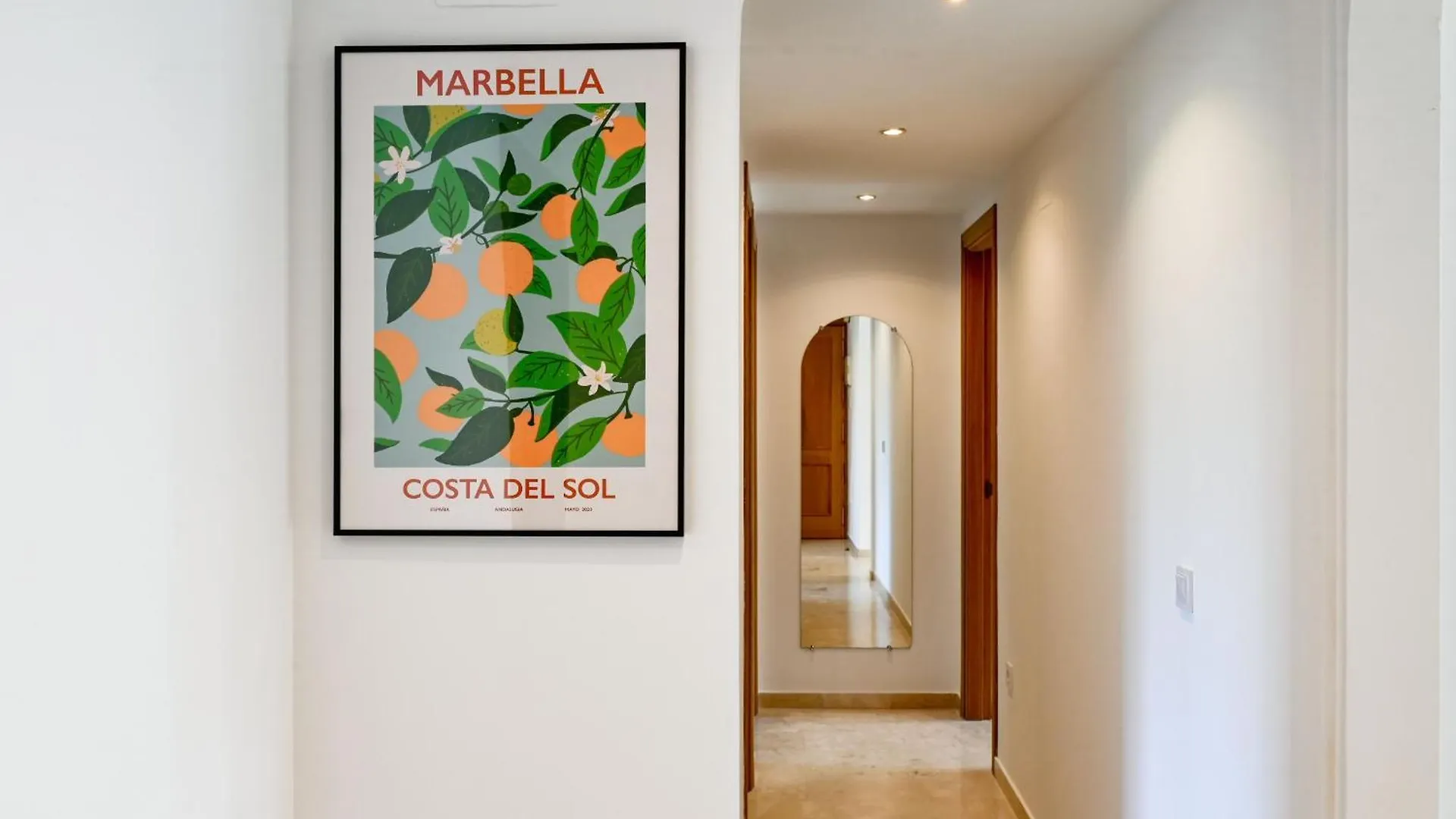 Amplio Apartamento De 3 Dormitorios Junto A La Playa, Costalita, Estepona Lejlighed